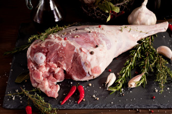 Gigot d'agneau frais semi-désossé